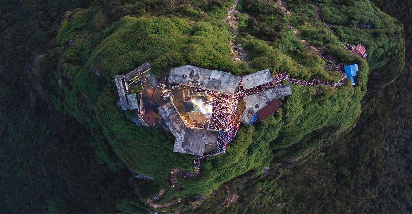 Adam's Peak (SRI PADA) Sri Lanka